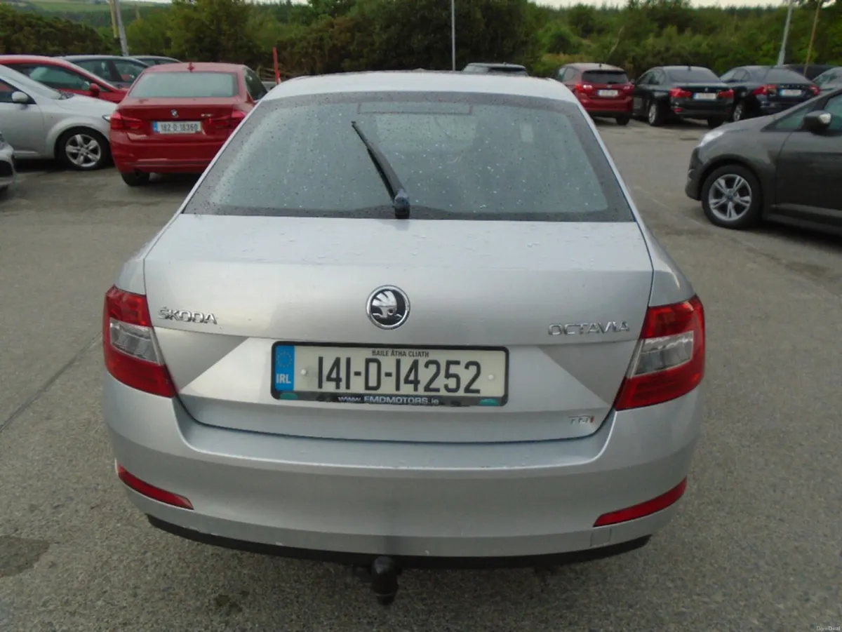 Skoda Octavia AMBITION 2.0 TDI 150HP DSG 4 4DR AUT - Image 3