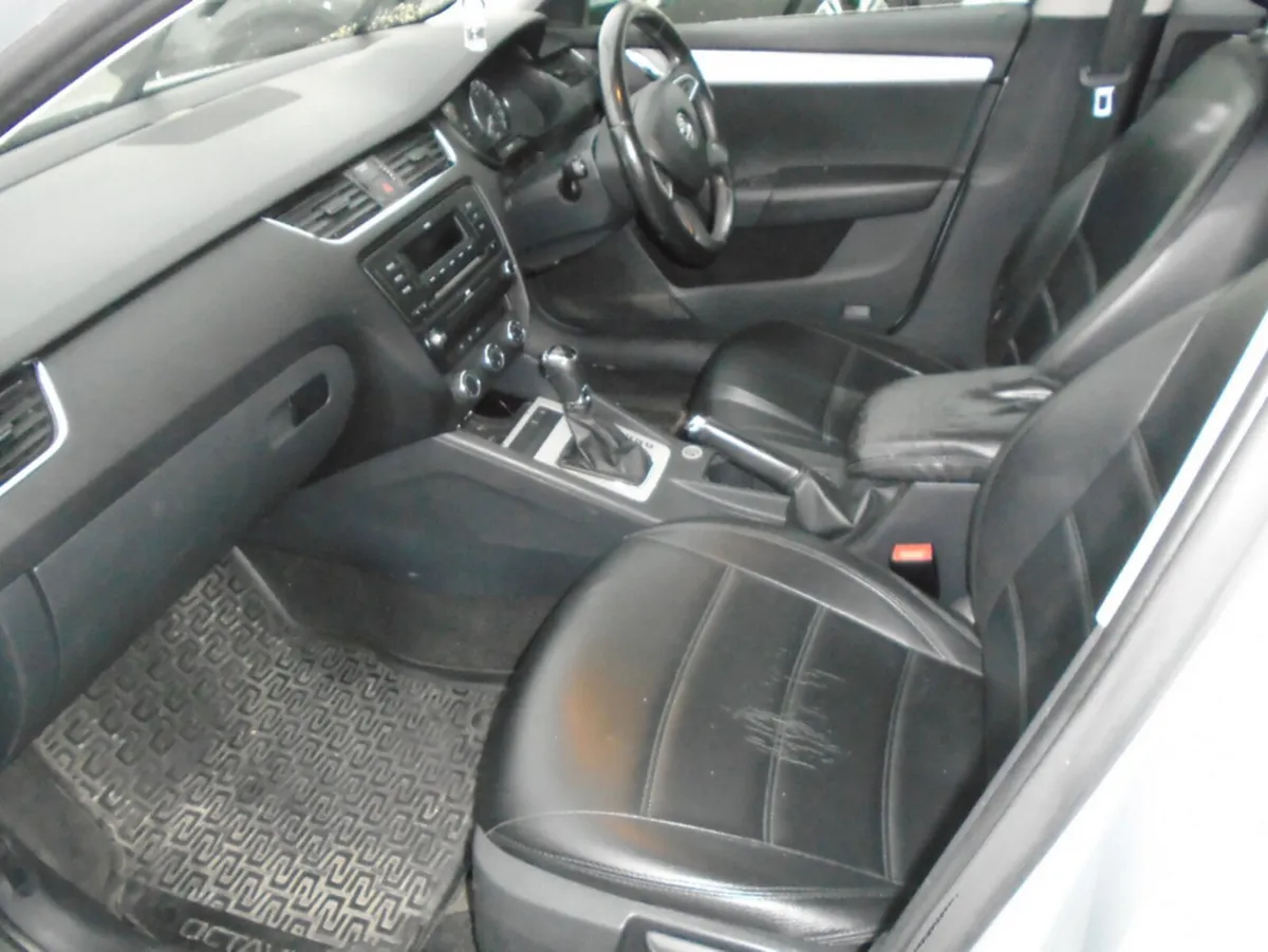 Skoda Octavia AMBITION 2.0 TDI 150HP DSG 4 4DR AUT - Image 5