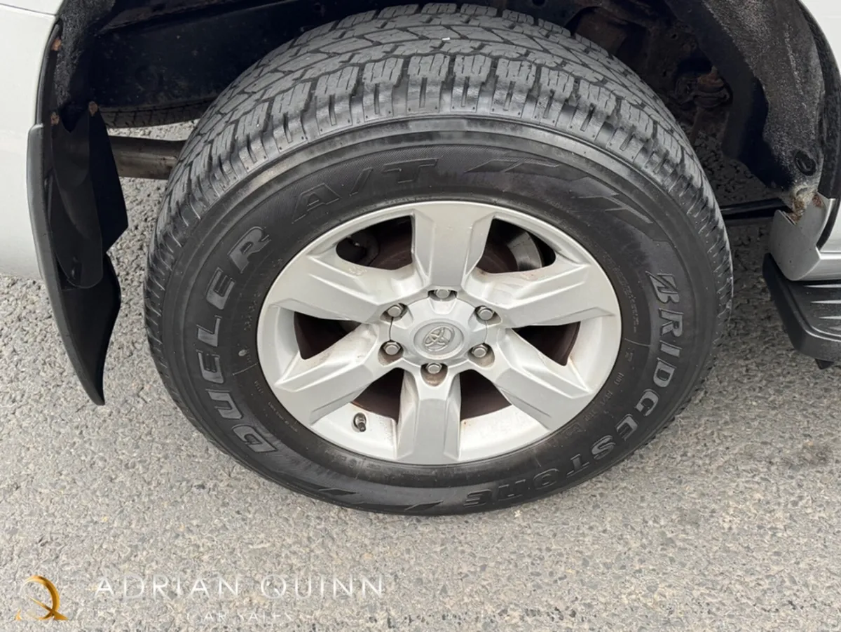 Toyota Land Cruiser 2.8 D4D LWB AUTO==€26,950 PLUS - Image 6