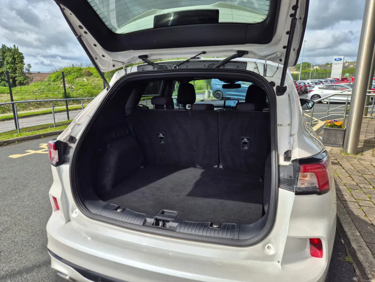 Ford Kuga ST-LINE 5DR 1.5 TD 120 S6.2 M6 4DR - Image 5