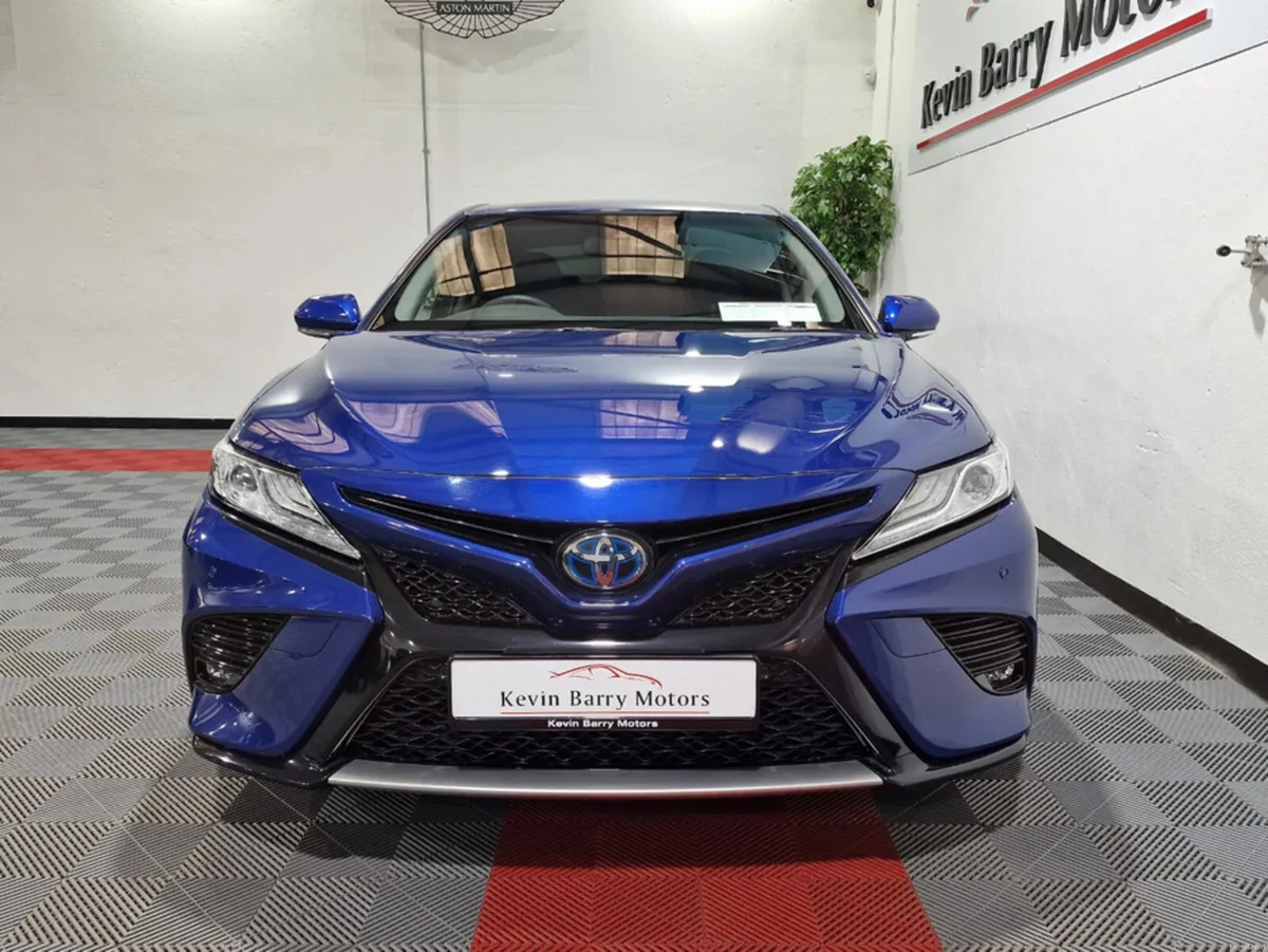 Toyota Camry 2.5 HYBRID WS AUTOMATIC **TOP SPEC / - Image 2