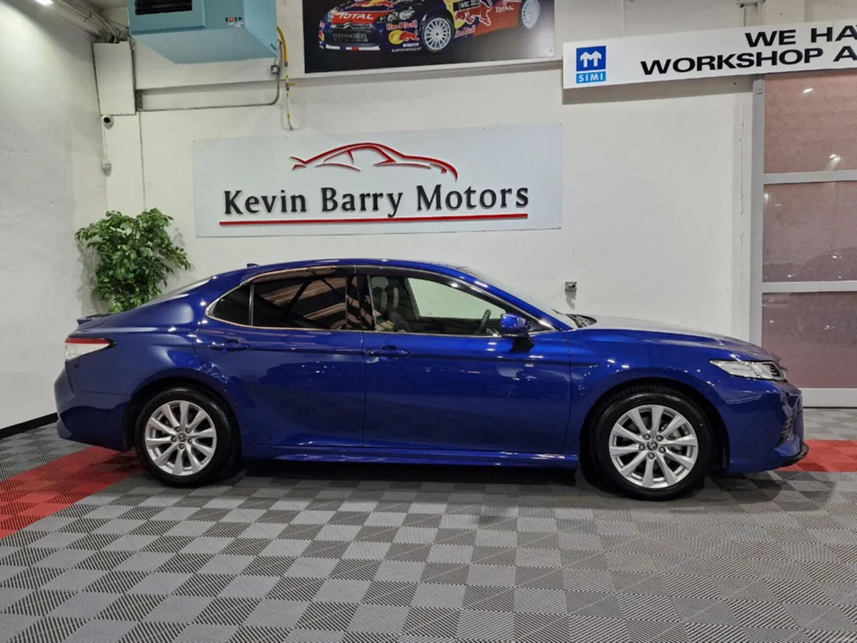 Toyota Camry 2.5 HYBRID WS AUTOMATIC **TOP SPEC / - Image 4