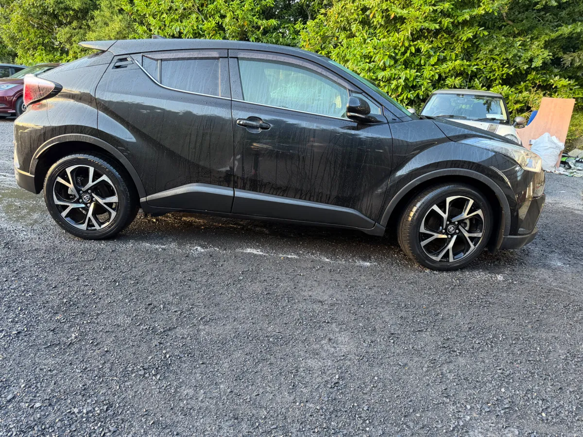 2017 Toyota CHR  immaculate condition - Image 4