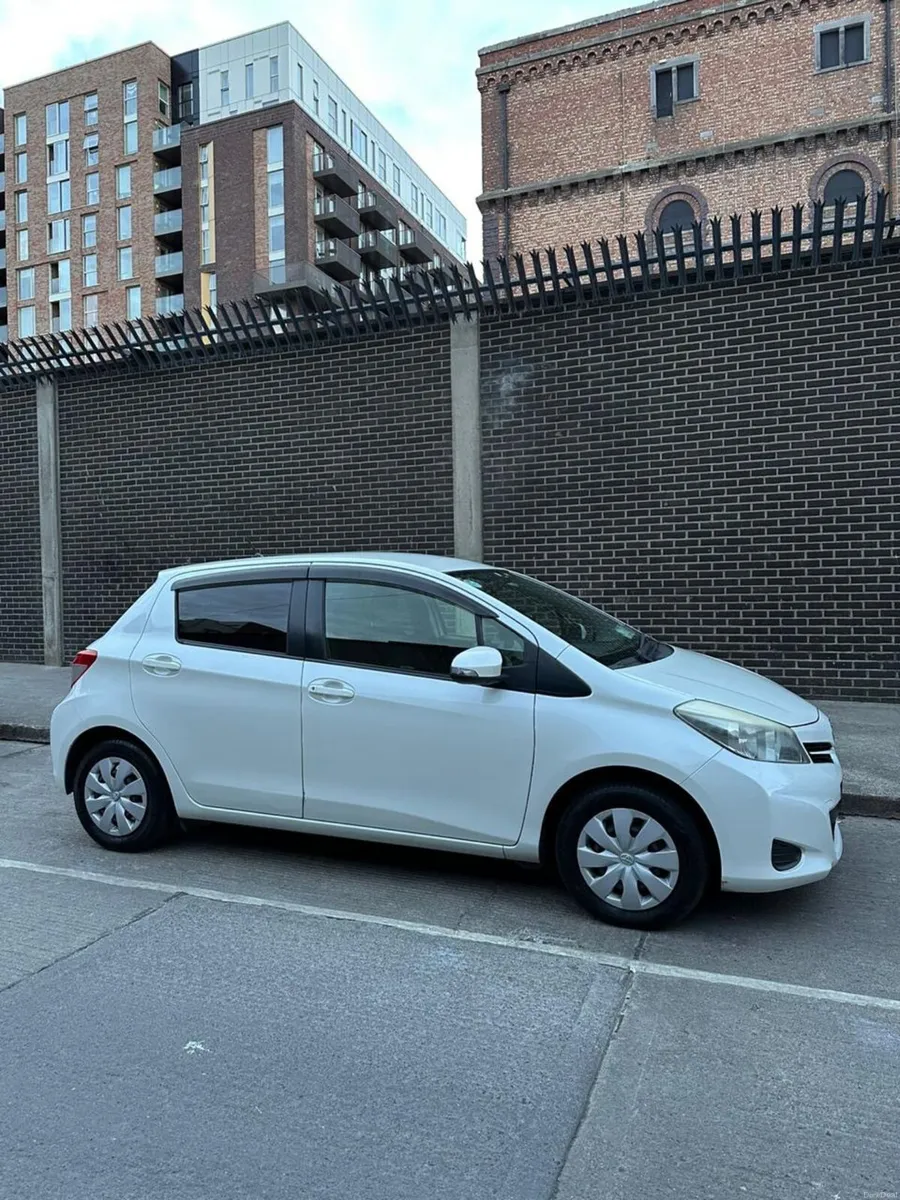 Toyota Vitz (Yaris) Automatic - Image 2
