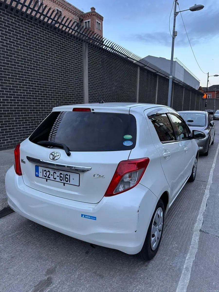 Toyota Vitz (Yaris) Automatic - Image 4