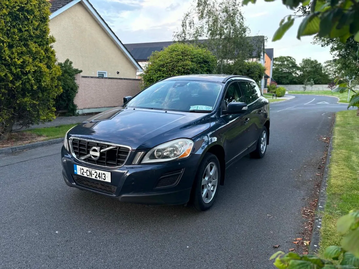 2012 Volvo XC60 2.5L diesel AWD New nct 05/27 - Image 2