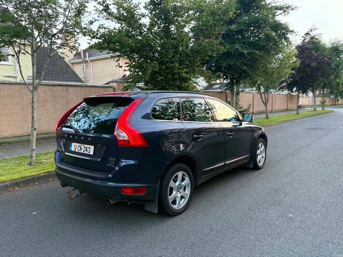 2012 Volvo XC60 2.5L diesel AWD New nct 05/27 - Image 4