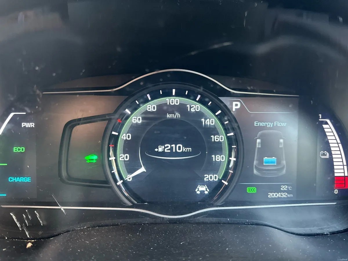 2017 Hyundai Ioniq 28kW Electric - Image 6