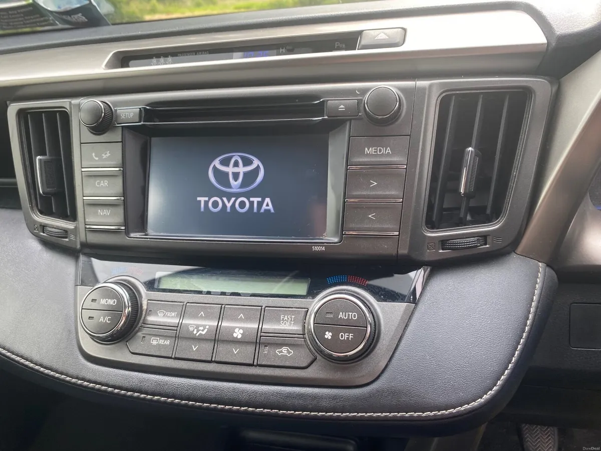 Toyota RAV4 2015 - Image 6
