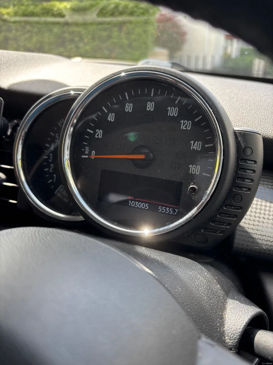 Mini Cooper 2017, petrol , manual - Image 3