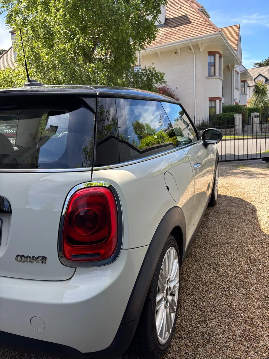 Mini Cooper 2017, petrol , manual - Image 5