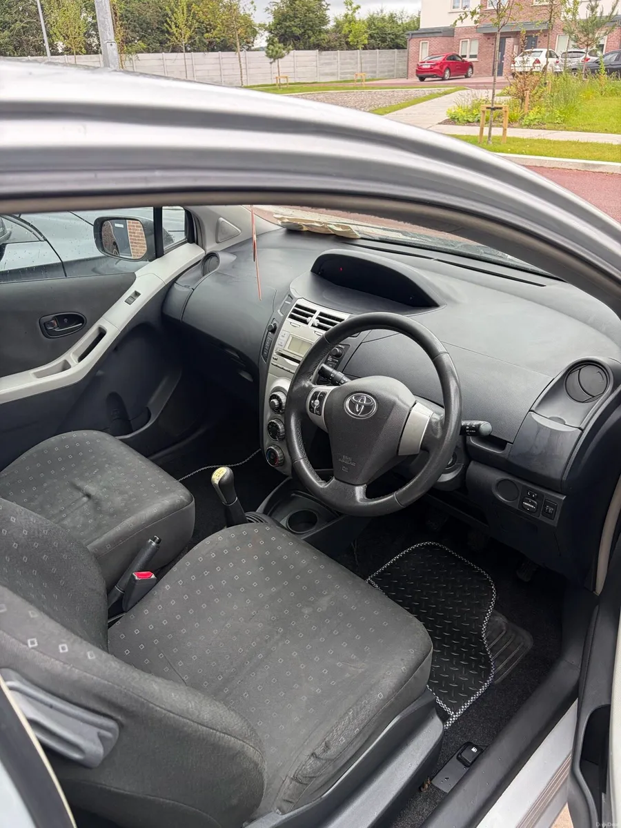 2008 Toyota Yaris - Image 4
