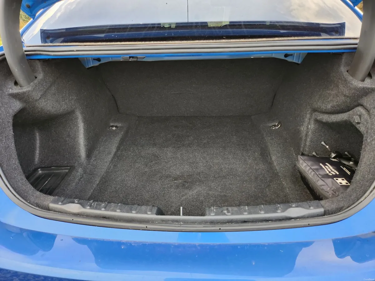 BMW 3-Series M-Sport Plus 2014 In Estoril Blue - Image 3