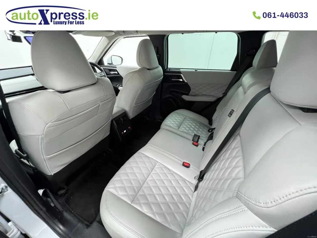 Mitsubishi Outlander PHEV P, 7 Seats, 360°, Low mi - Image 6
