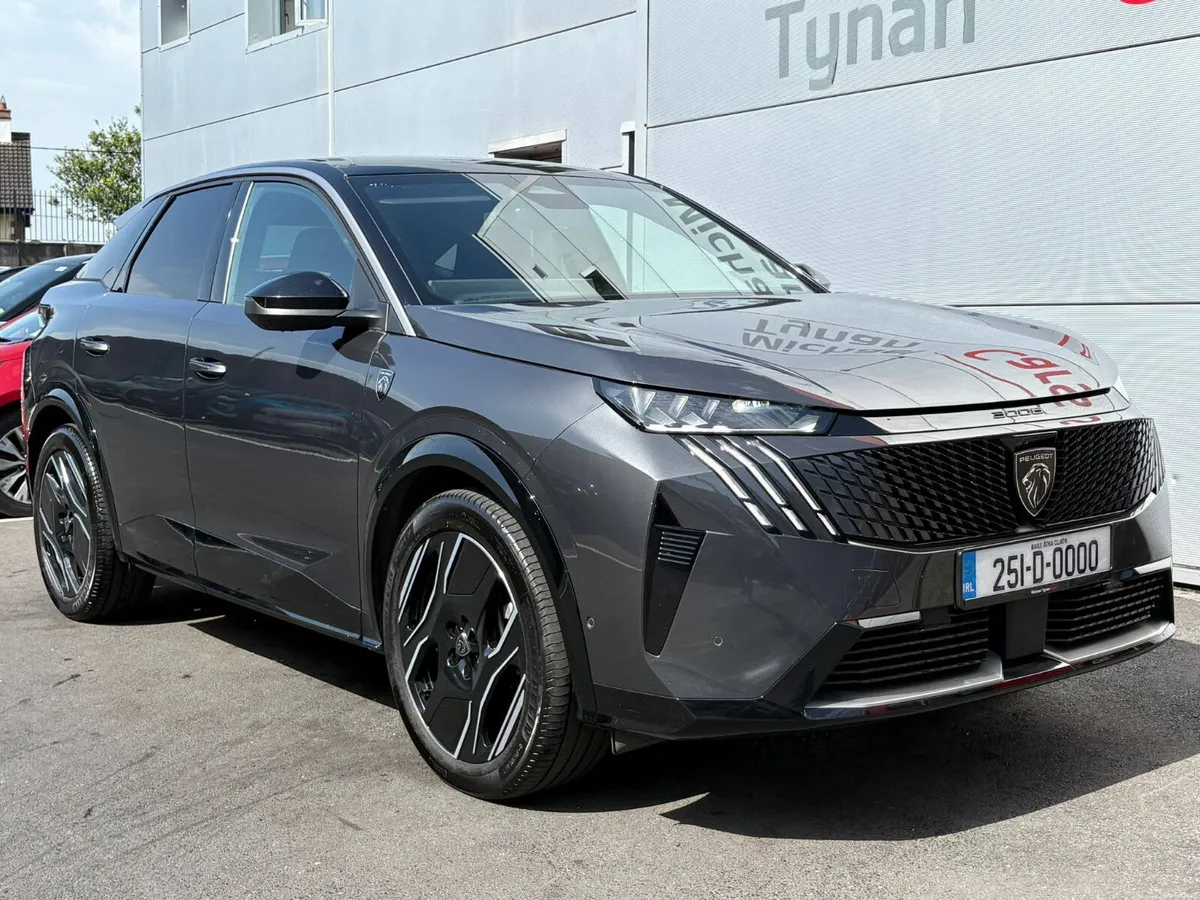 2025 Peugeot 3008e GT Line, 73kwh, 20" Alloys - Image 5