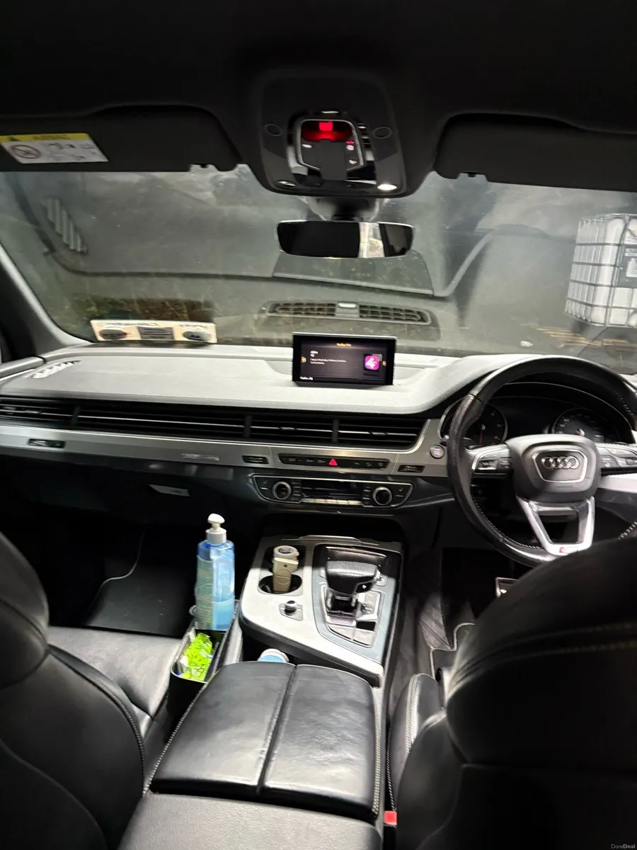 Audi Q7 - Image 6