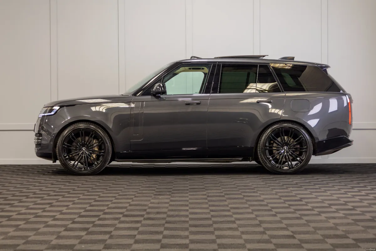 222 Range Rover P440e HSE 5 Seat N1 - Image 3