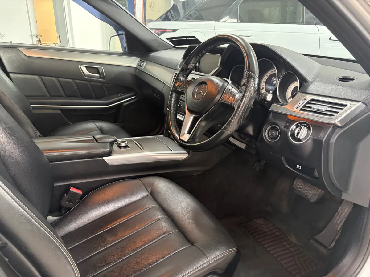 Mercedes-Benz E-Class 2015. HYBRID DIESEL SPORT - Image 3