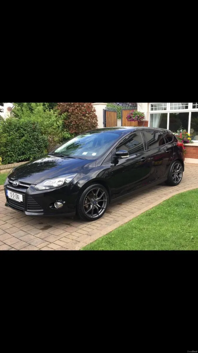 Ford Focus 2012 - Image 1
