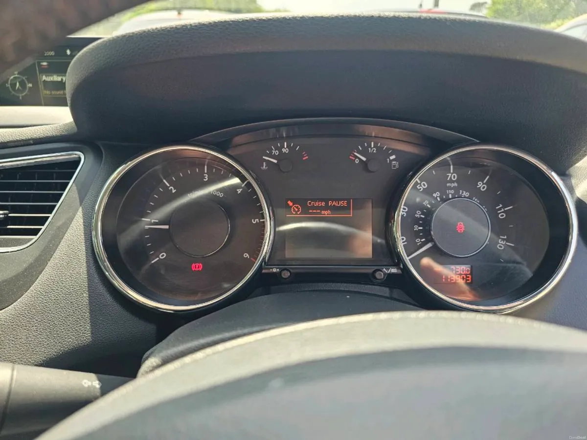 Peugeot 5008 - Image 2
