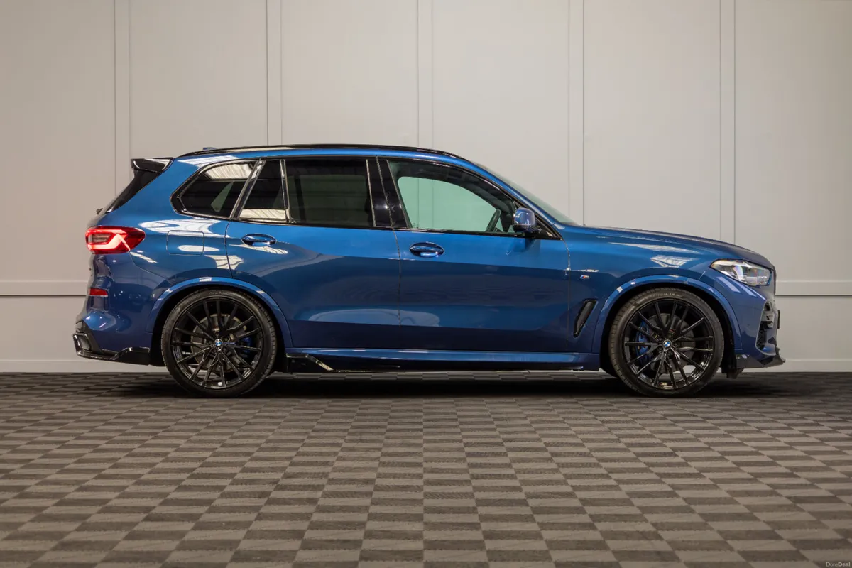 212 BMW X5 X-Drive 45e M-Sport - Image 6