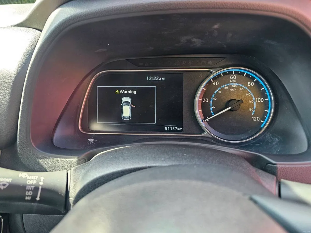 Nissan LEAF - Image 6