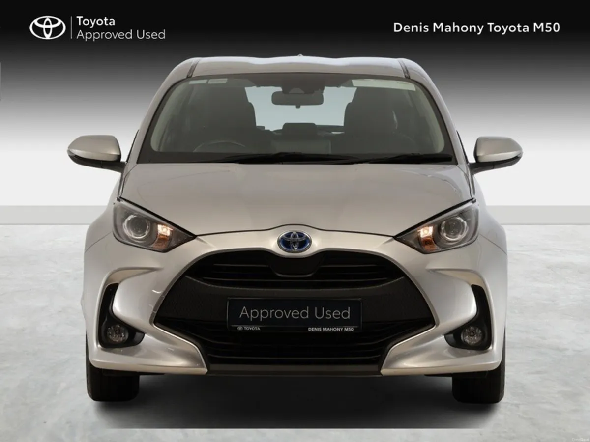 Toyota Yaris Luna Hybrid - Image 5