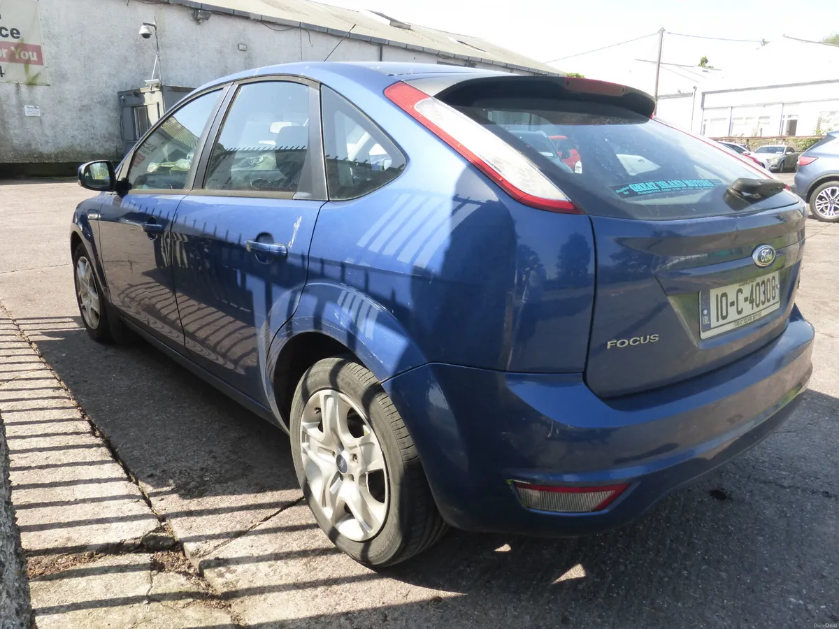 Ford Focus 2010 - Image 4