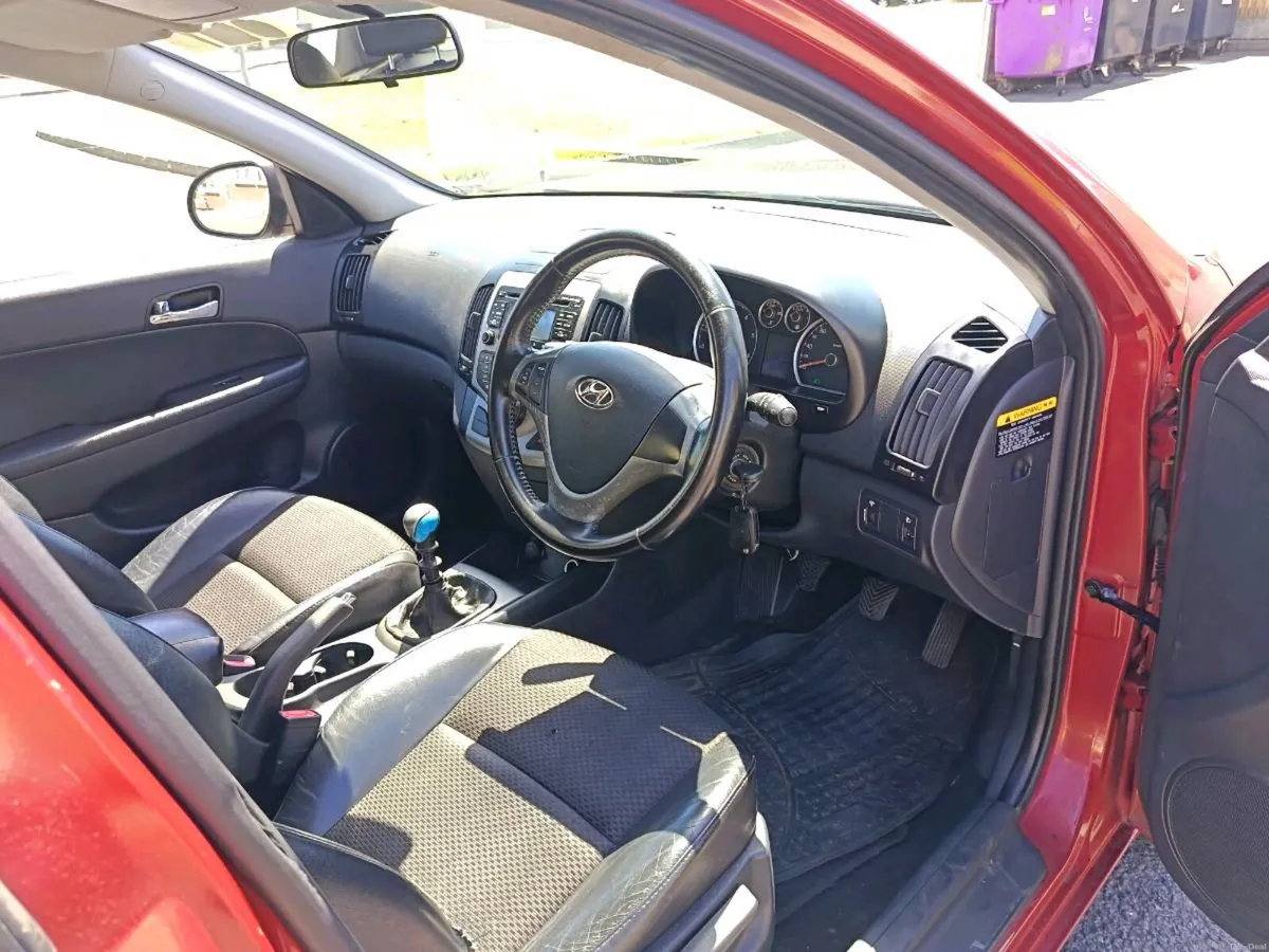 Car - Image 5
