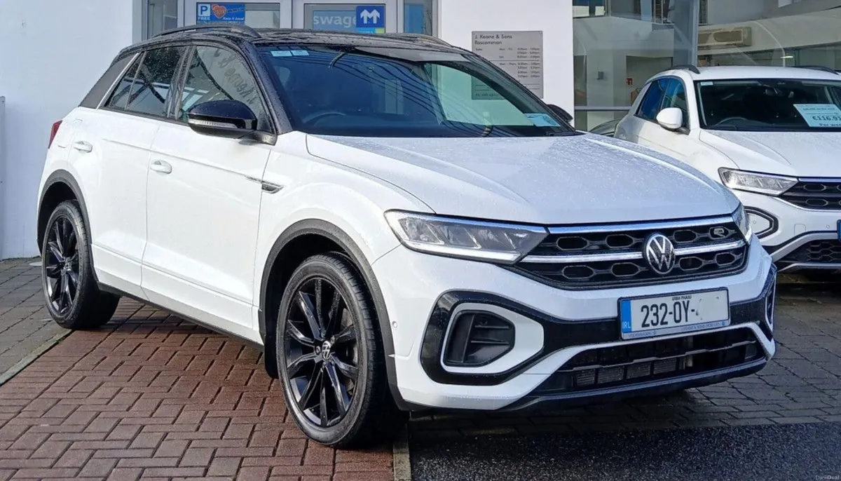 Volkswagen T-Roc R-Line 2.0 TDI 116HP **REAR VIEW - Image 1
