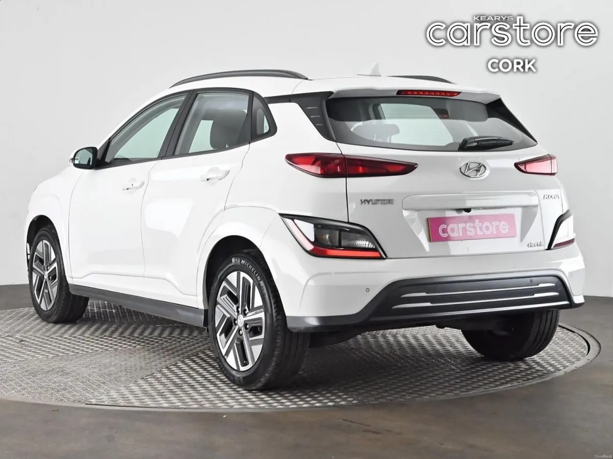 Hyundai KONA Kona Se Connect Ev  SE Connect  136 P - Image 3