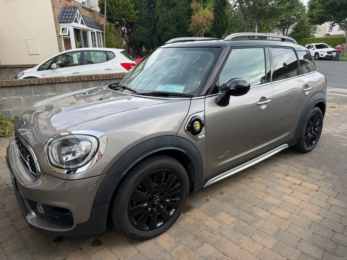 Mini Countryman petrol plug-in Hybrid - Image 1