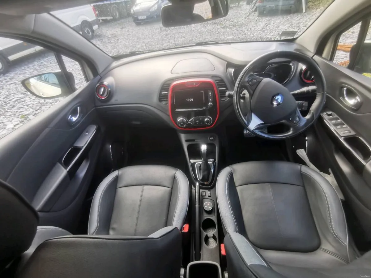 17  Renault Captur "LOW KLMS" - Image 3