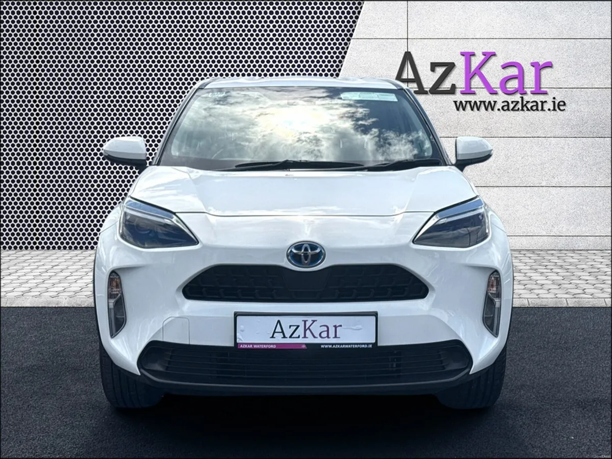 Toyota Yaris Cross 2023 ICON 1.5 HYBRID AUTOMATIC - Image 2