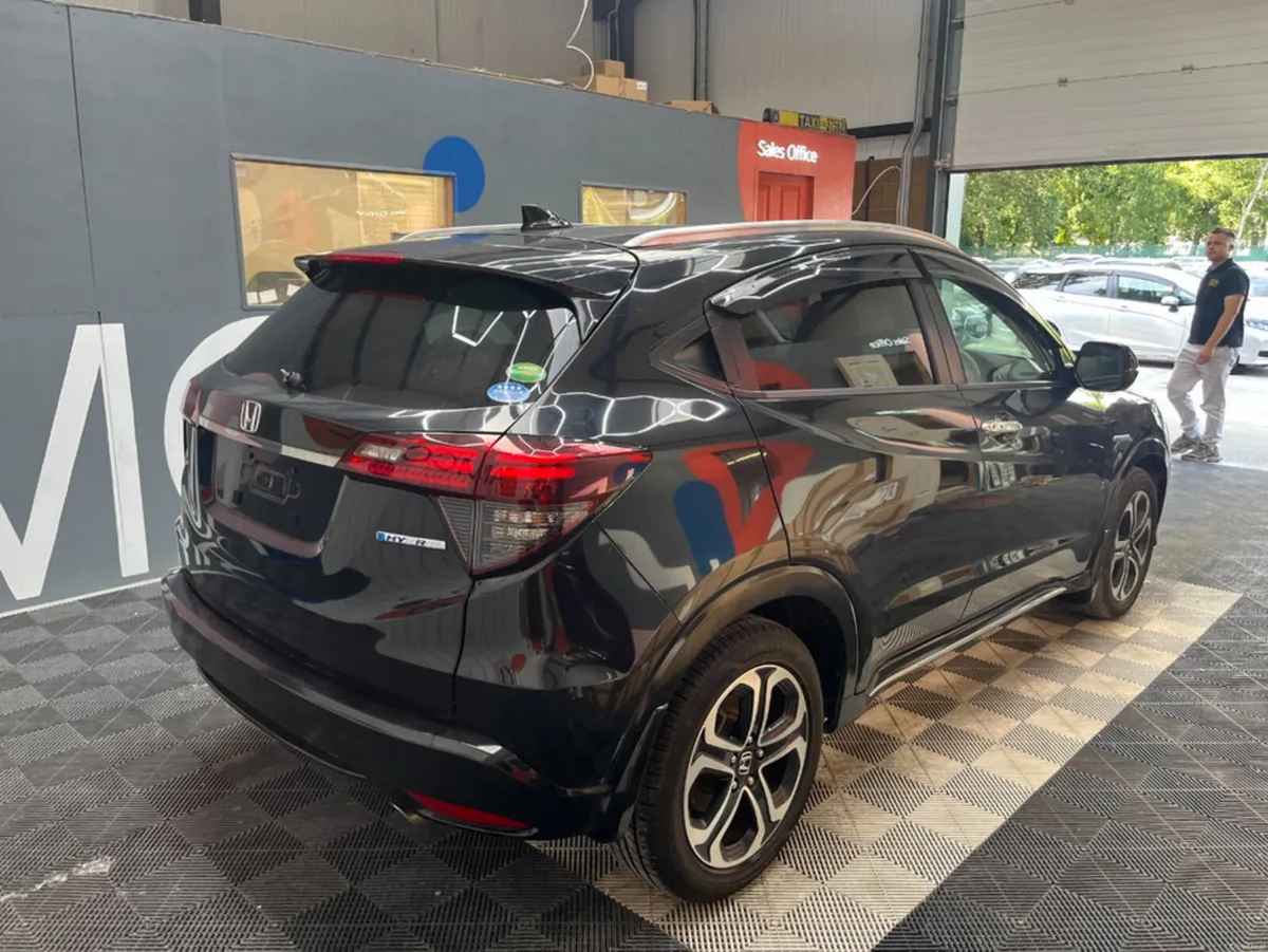 Honda Vezel 2018 HONDA VEZEL HYBRID SENSING 1.5 AU - Image 2