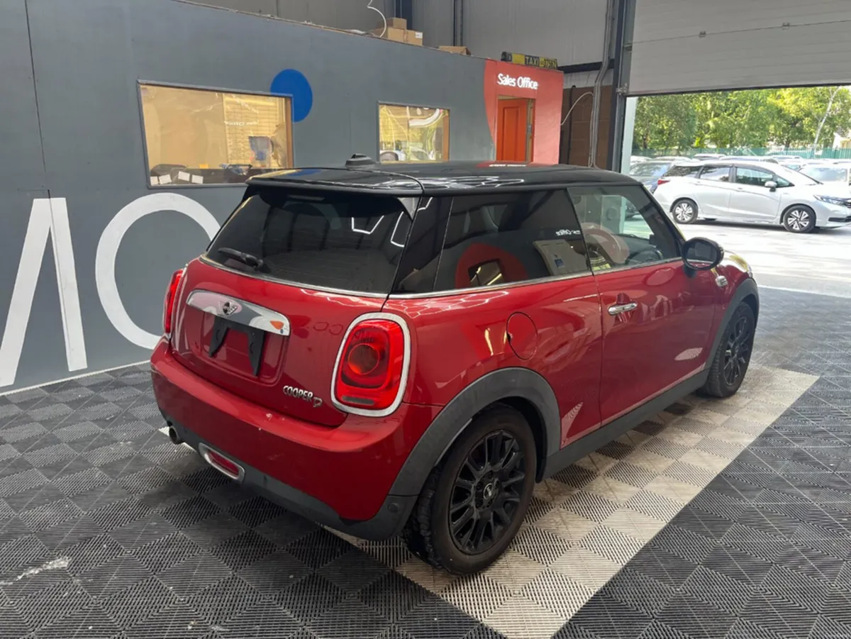 Mini Cooper 2017 MINI COOPER 1.5 AUTOMATIC / CRUIS - Image 2