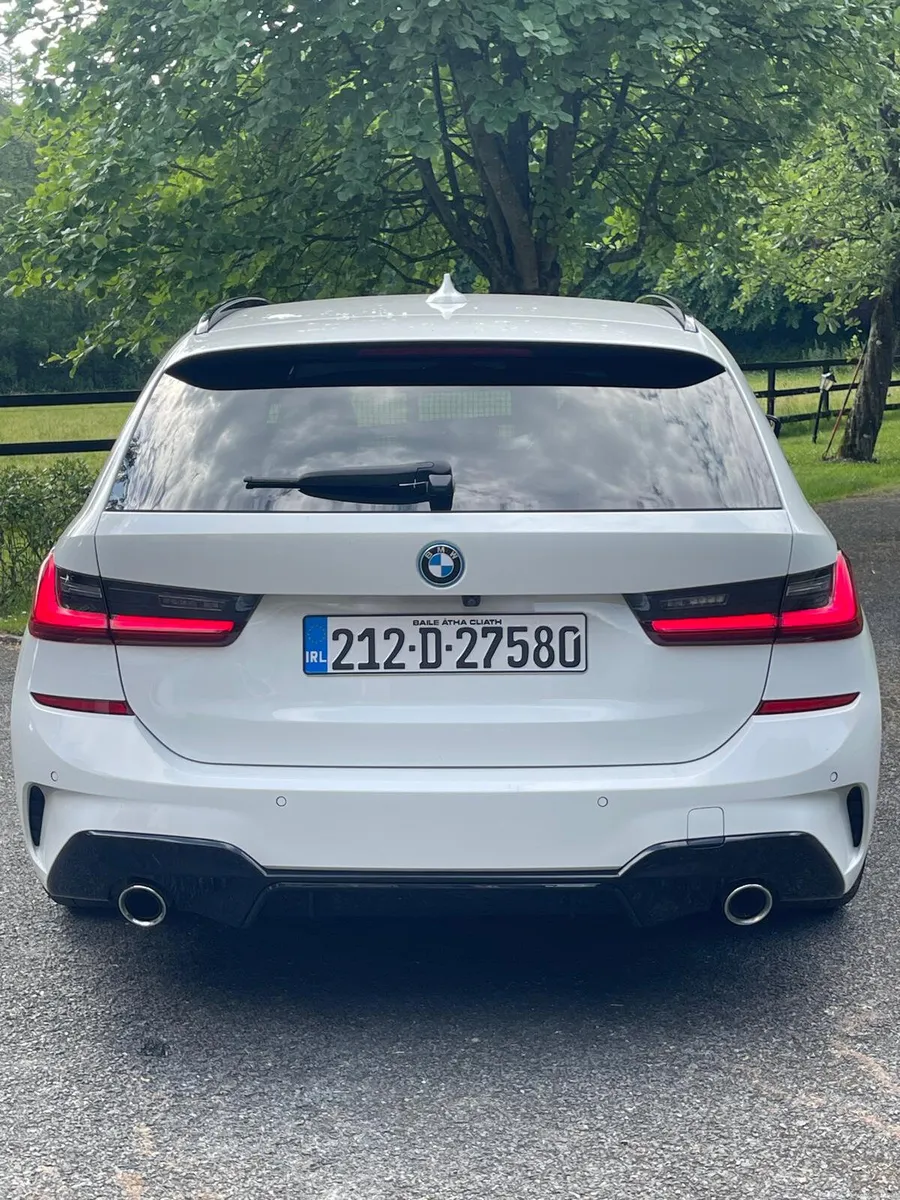BMW 3-Series M-Sport Plug in Hybrid 2021 - Image 4