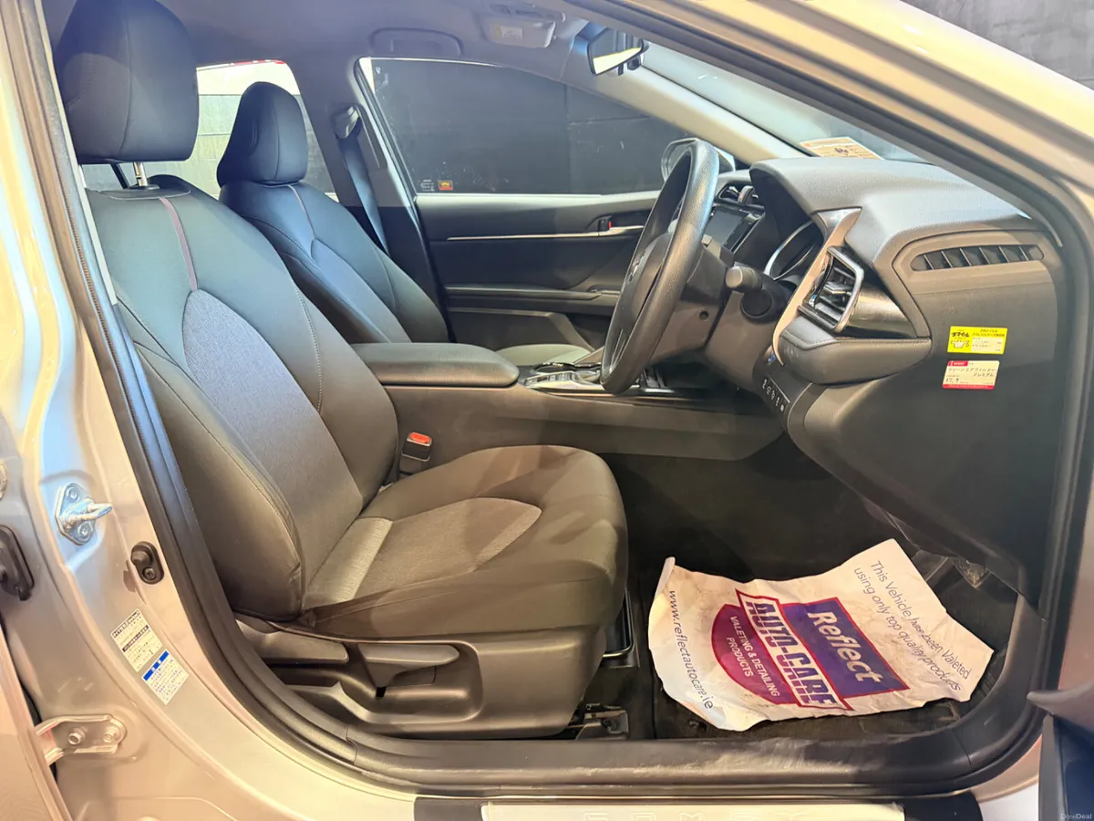 Toyota Camry 2020 - Image 6