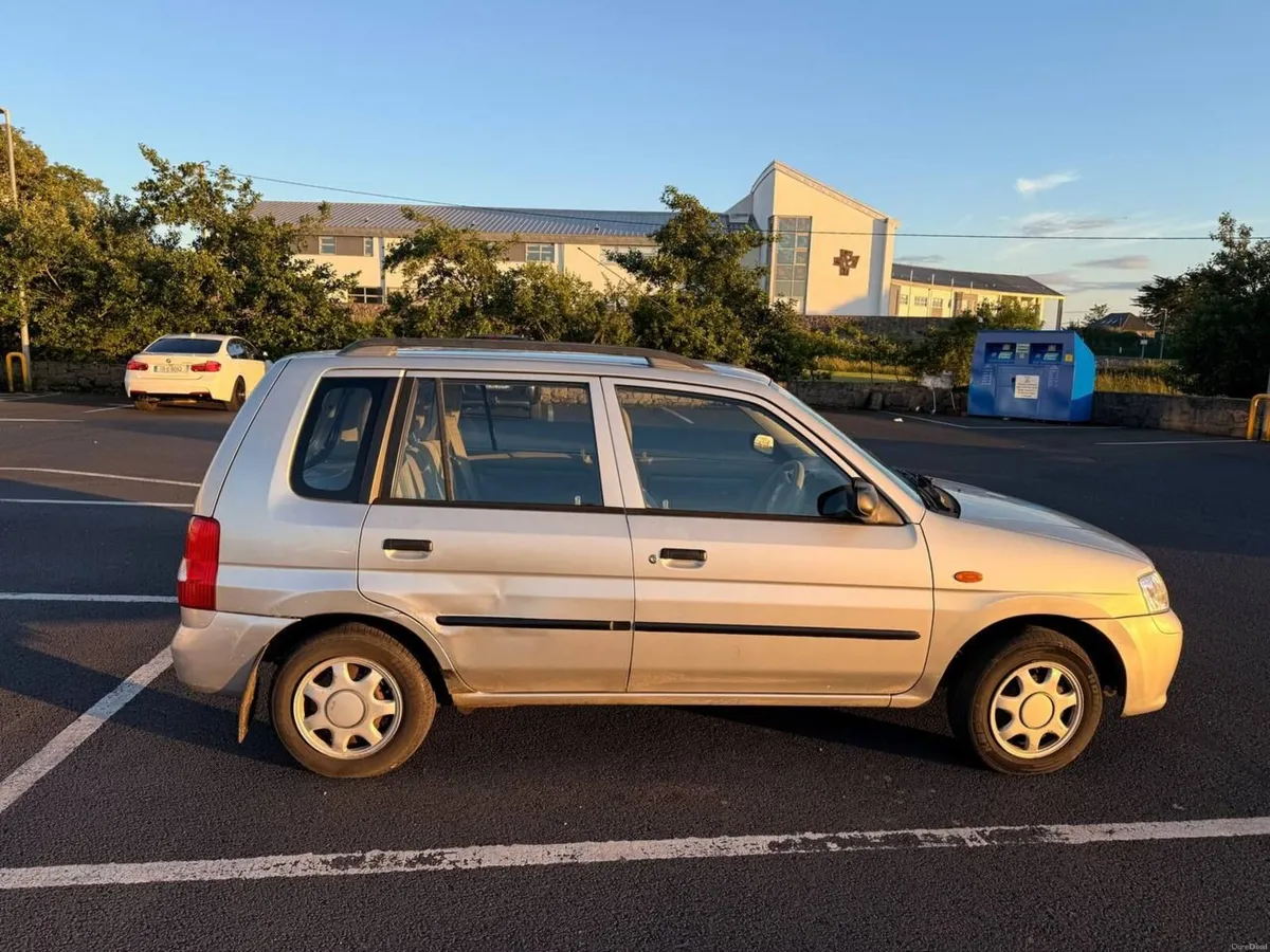 Mazda Demio 2001 - Image 4