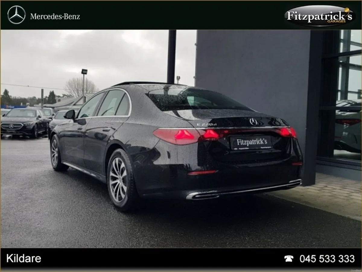 Mercedes-Benz E-Class E 220d * Pan-Roof * - Image 3