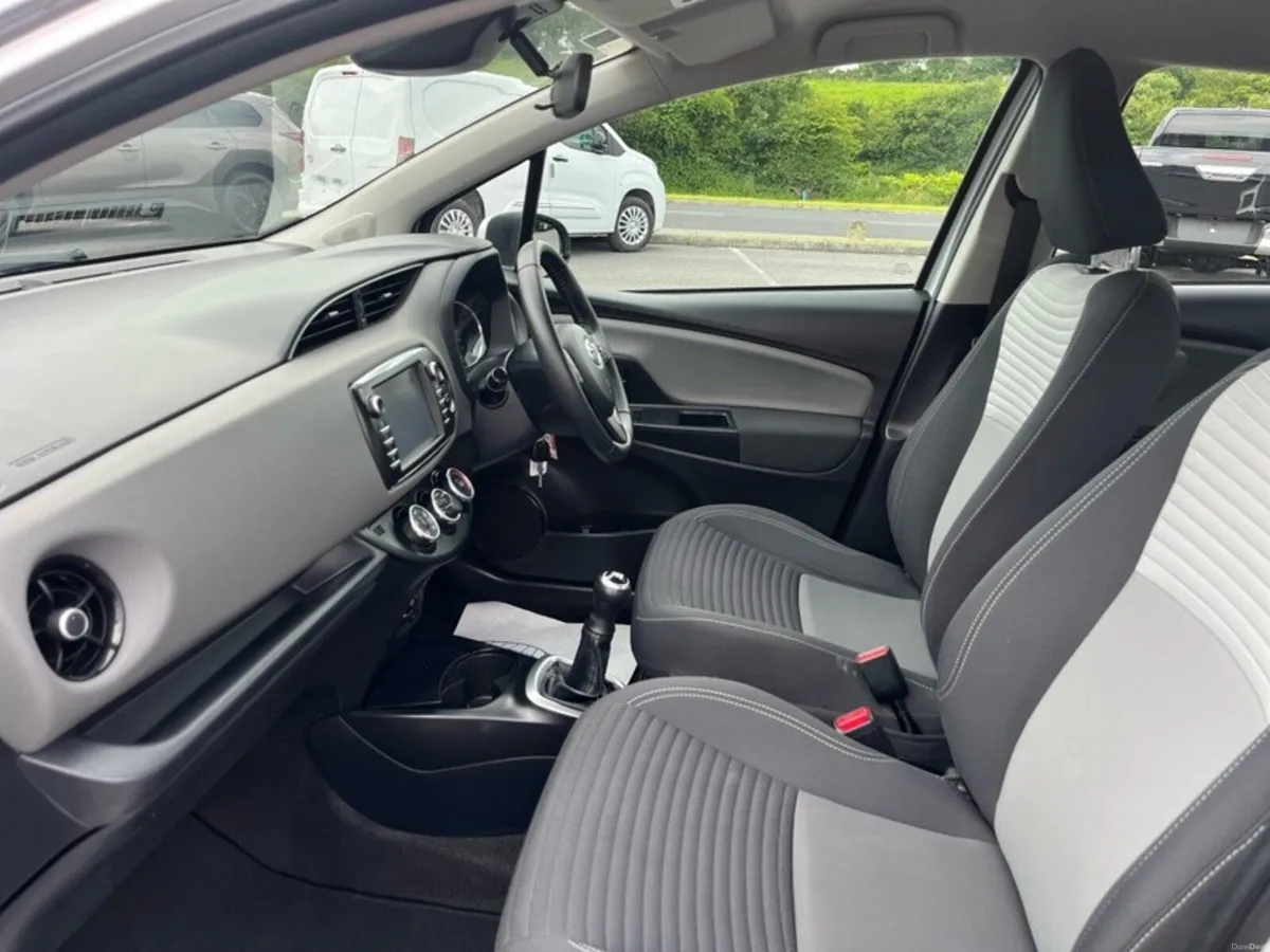 Toyota Yaris YARIS 1.0 5DR LUNA - Image 6
