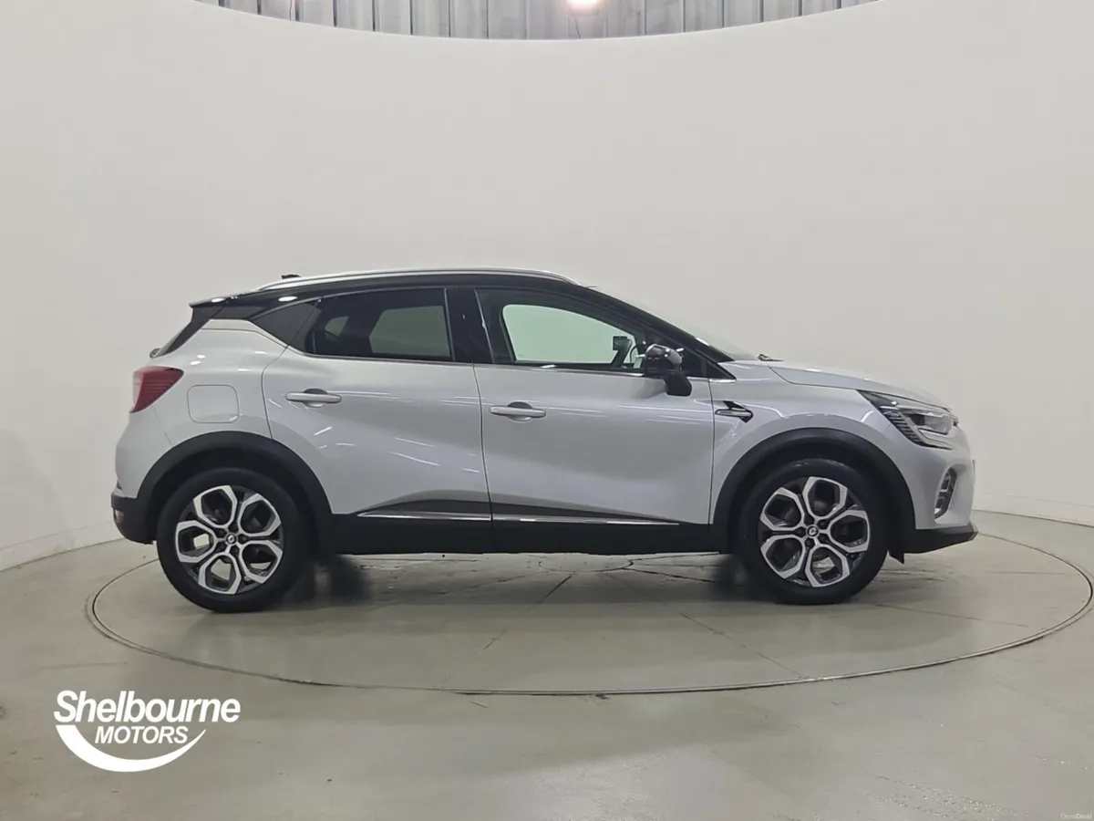 Renault Captur Hatchback Techno - Image 3