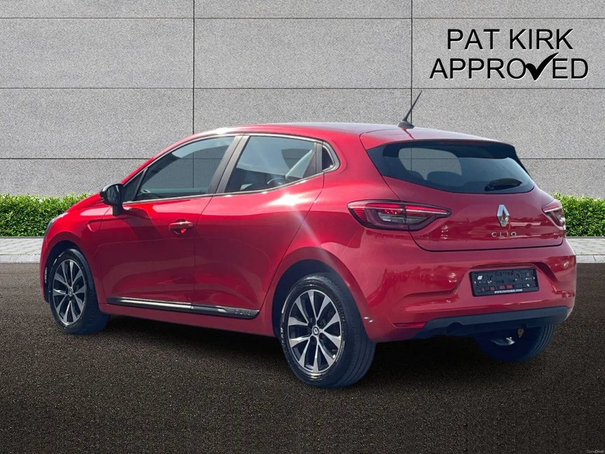 Renault Clio Hatchback Evolution - Image 2