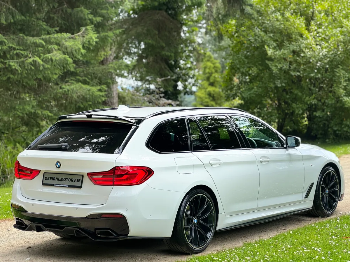 ALPINE WHITE G31 520D MSPORT TOURING - Image 5