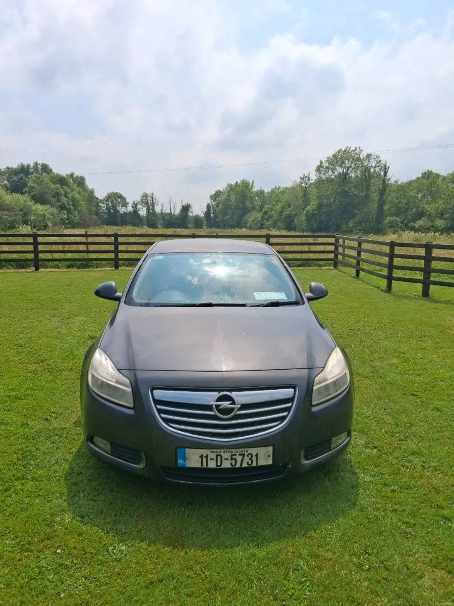 Opel insignia 2011 diesel - Image 1
