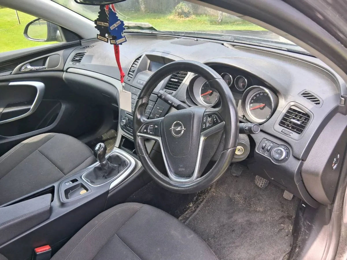 Opel insignia 2011 diesel - Image 4