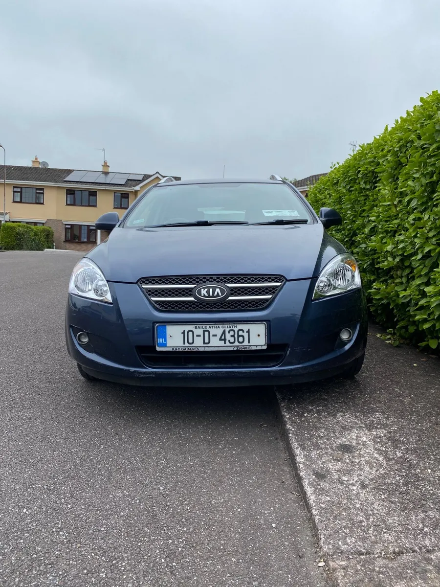 Kia Ceed 2010 - Image 1