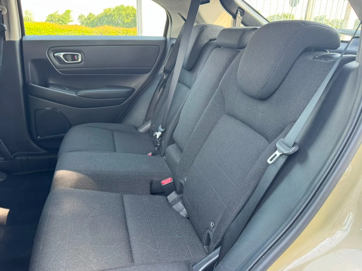 Honda HR-V Elegance e:HEV 2024 - Image 6