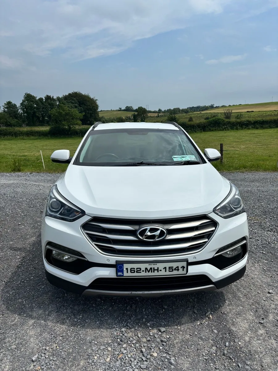 Hyundai Santa Fe Executive - Image 1