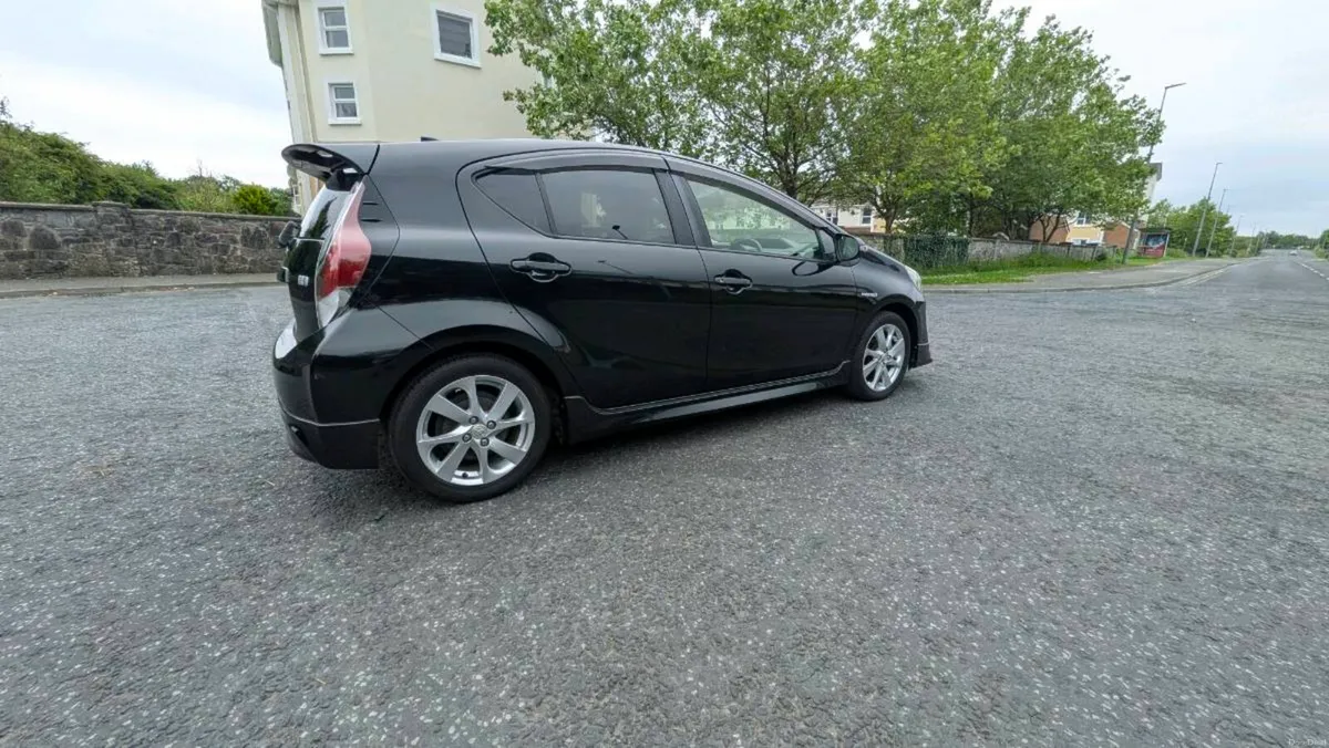 Toyota Aqua G Model 2015 automatic half leather - Image 3